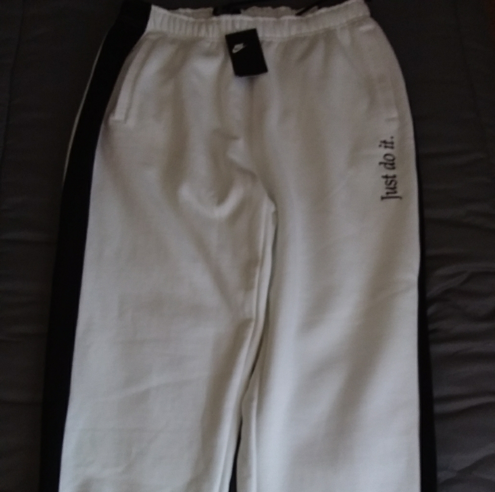 NIKE SWEAT PANTS
